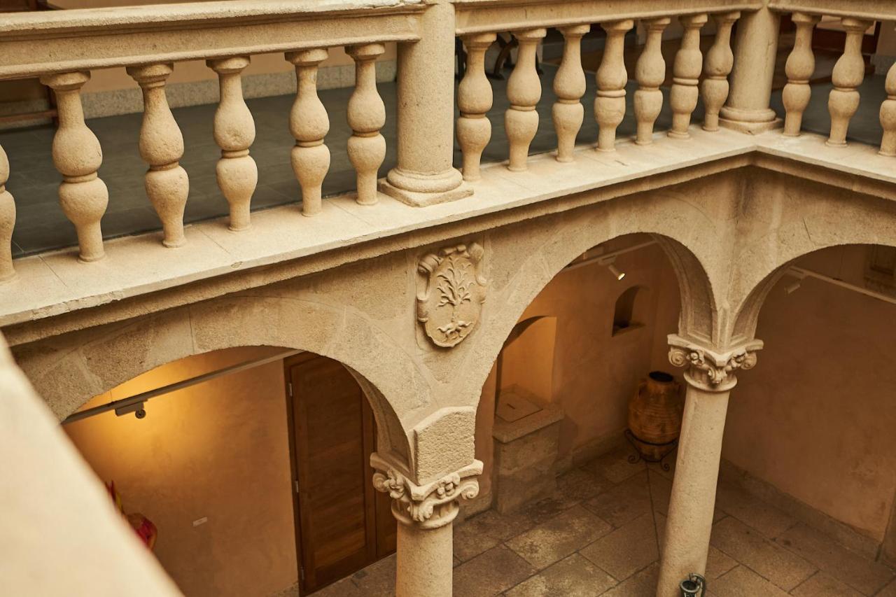 Hotel Casa Palacio Pereros Caces Exteriör bild