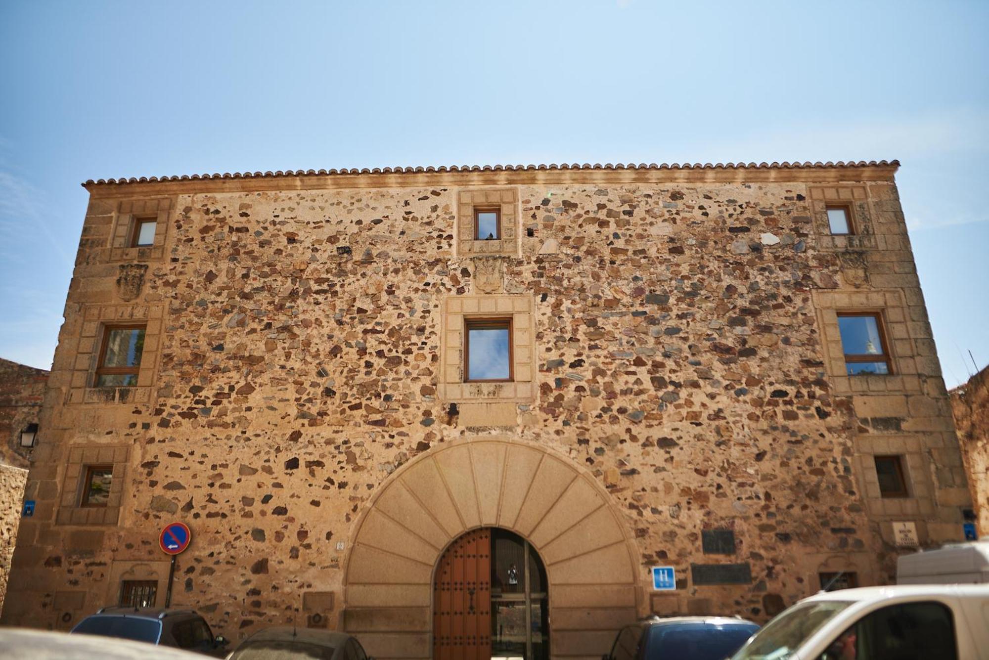 Hotel Casa Palacio Pereros Caces Exteriör bild